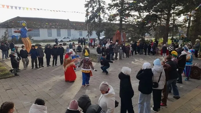 R5av29rNnTyKOzxCXr4G_tlcpoj_rln03Qn3gjiX7za-NsvkRSw0eX-DeUK7zDFo-WOR0eW8I-P_Zyl_z7krNV20